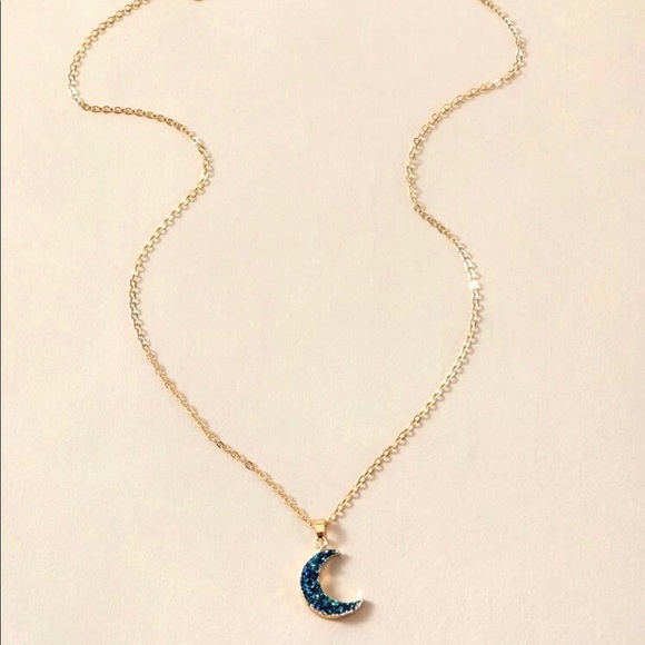 ✨Moon Charm Pendant✨ - Picture 3 of 7